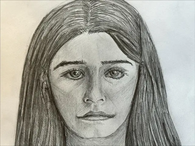 “Oriana” = @orianacella = ❤️ #pencil #drawing #portrait #pencildrawing #sketchbook #sketch